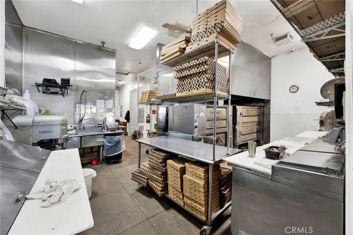 41 N Baldwin Avenue, Sierra Madre, California 91024