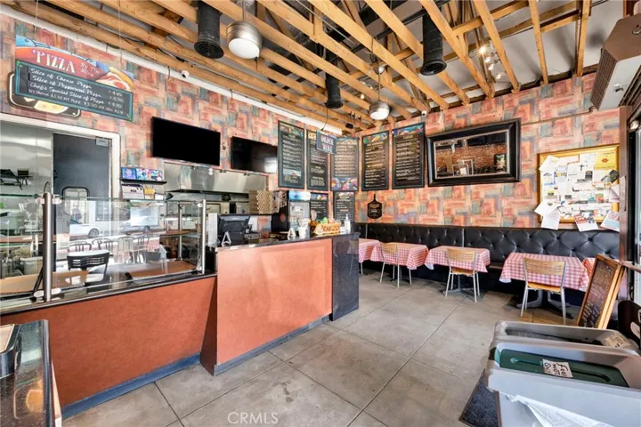 41 N Baldwin Avenue, Sierra Madre, California 91024