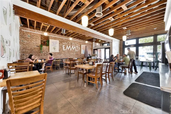 41 N Baldwin Avenue, Sierra Madre, California 91024