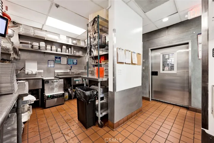 41 N Baldwin Avenue, Sierra Madre, California 91024