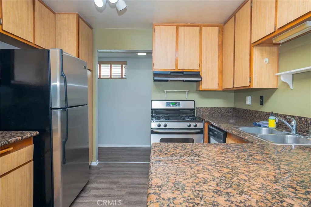 1214 S Cypress Avenue G, Ontario, California 91762 home-pic-13
