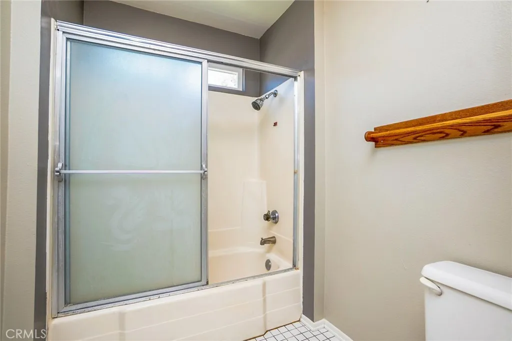 1214 S Cypress Avenue G, Ontario, California 91762 home-pic-22