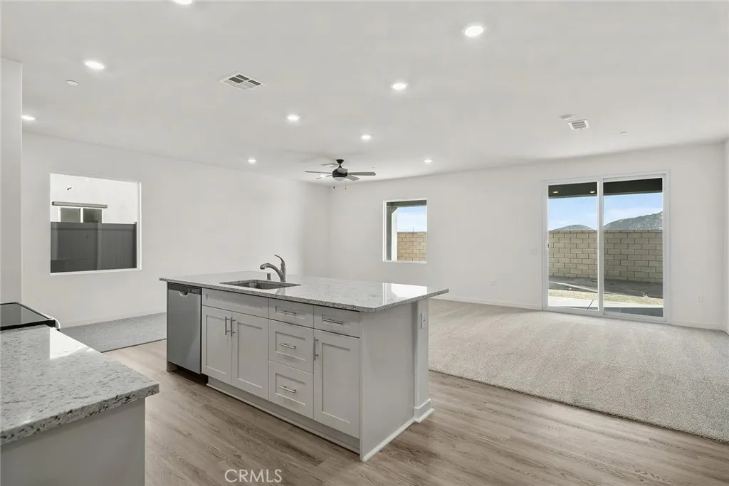 761 Longhorn Drive, San Jacinto, California 92582 home-pic-9