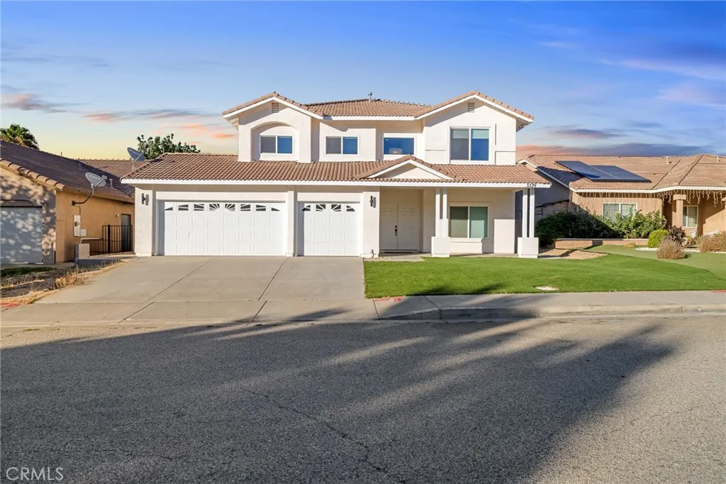 3339 Sungate Drive, Palmdale, California 93551 home-pic-1