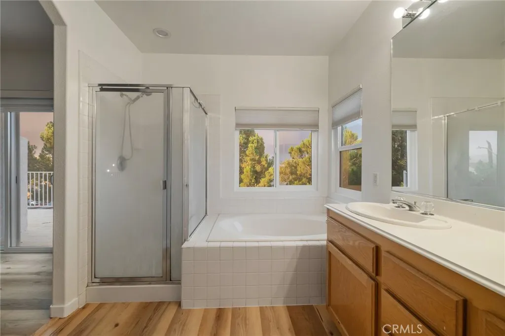 3339 Sungate Drive, Palmdale, California 93551 home-pic-49