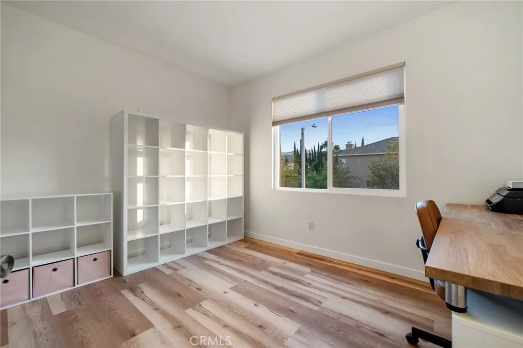 3339 Sungate Drive, Palmdale, California 93551 home-pic-62