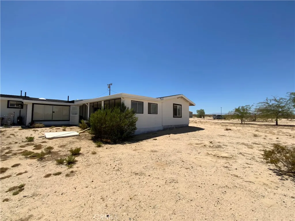 69626 Brant Cross Roads, 29 Palms, California 92277 home-pic-6