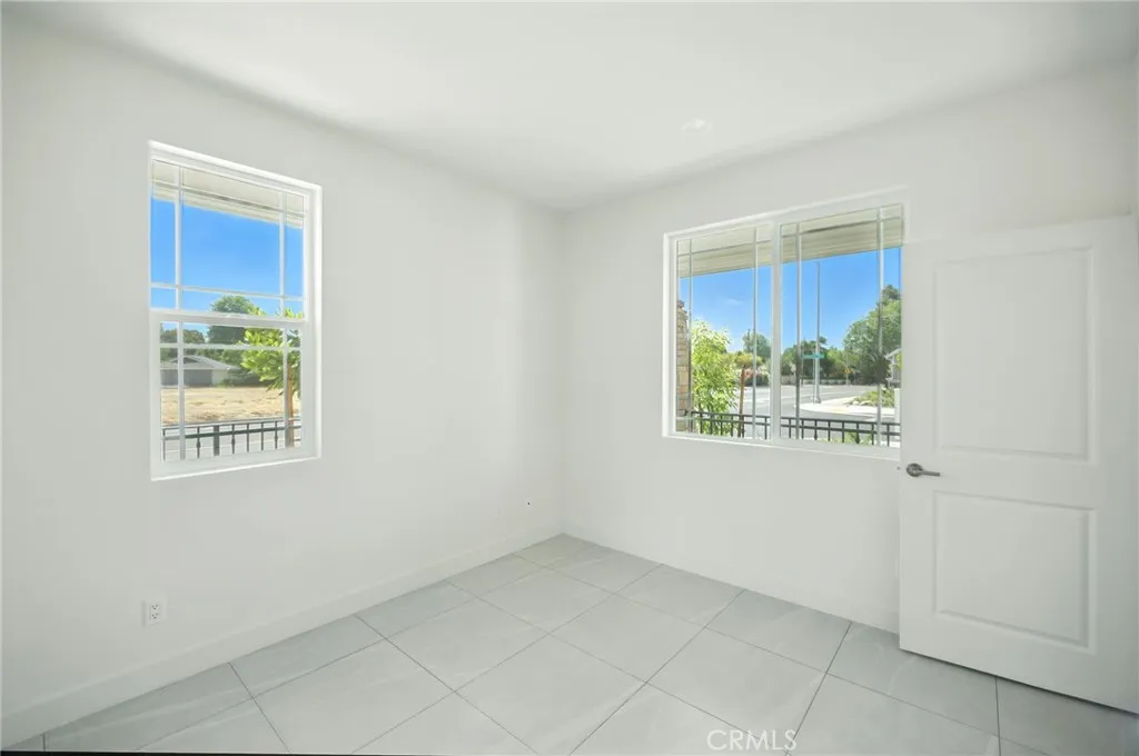 5151 Peony Court, Riverside, California 92506 home-pic-2