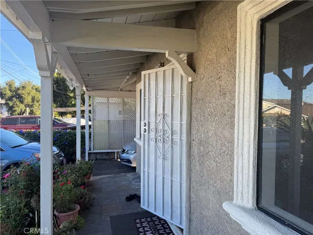 10338 Scoville Avenue, Sunland, California 91040