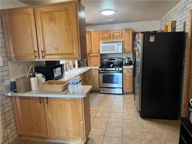 10338 Scoville Avenue, Sunland, California 91040