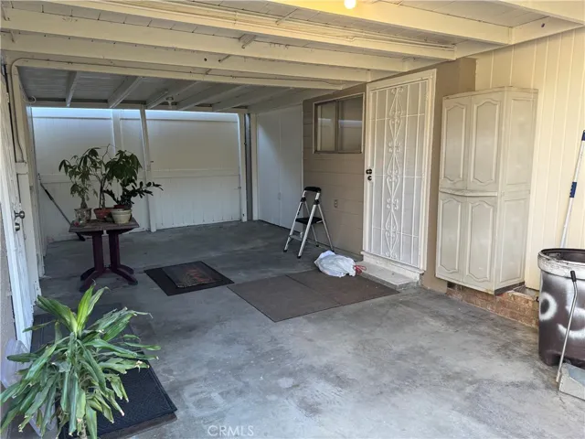 10338 Scoville Avenue, Sunland, California 91040