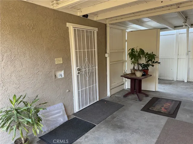 10338 Scoville Avenue, Sunland, California 91040