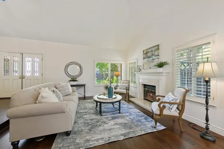 3338 Marsh Hawk Court, Pleasanton, California 94588