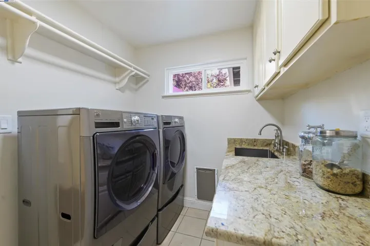 3338 Marsh Hawk Court, Pleasanton, California 94588
