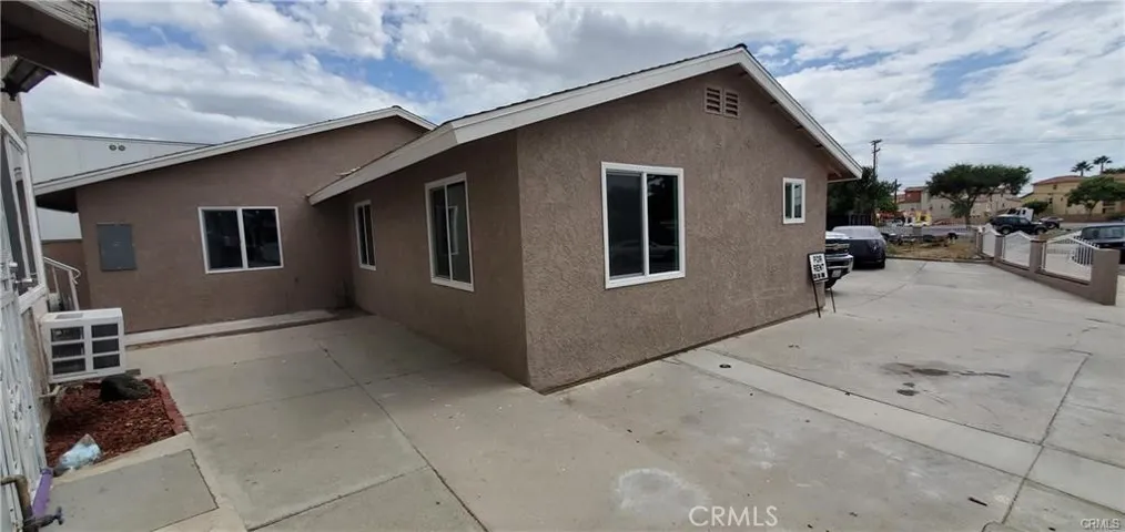 567 Benjamin Street 2, Rialto, California 92376