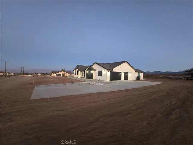 12025 Prairie Trail, Oak Hills, California 92344