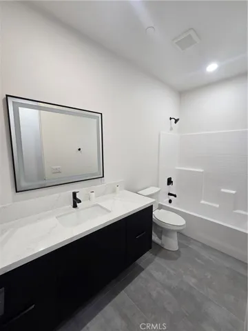 12025 Prairie Trail, Oak Hills, California 92344