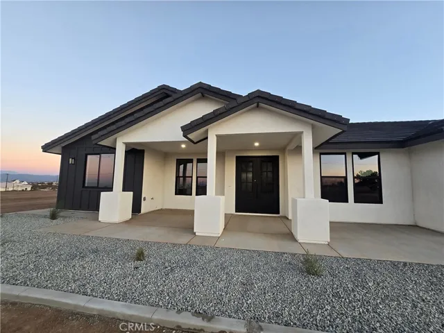 12025 Prairie Trail, Oak Hills, California 92344