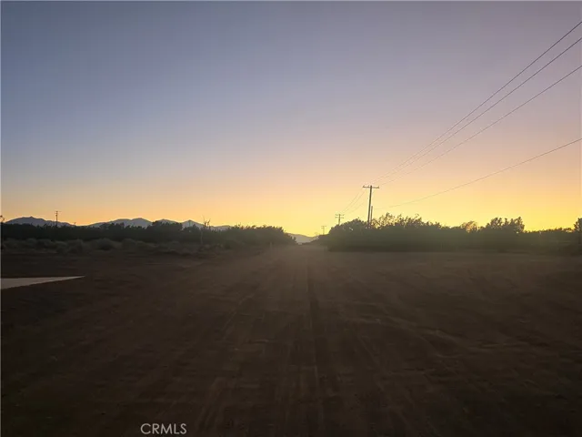 12025 Prairie Trail, Oak Hills, California 92344