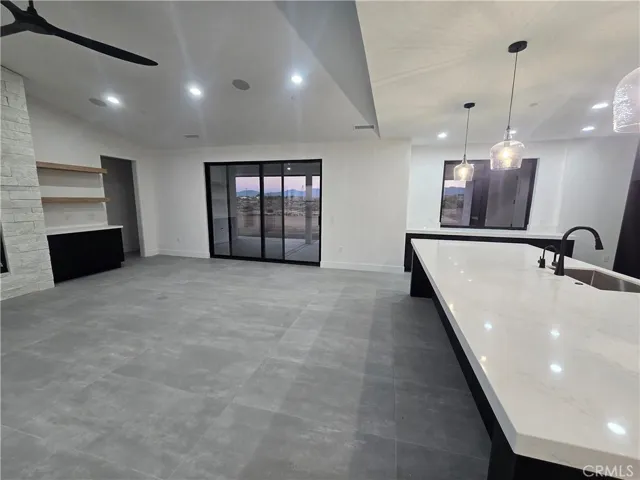 12025 Prairie Trail, Oak Hills, California 92344