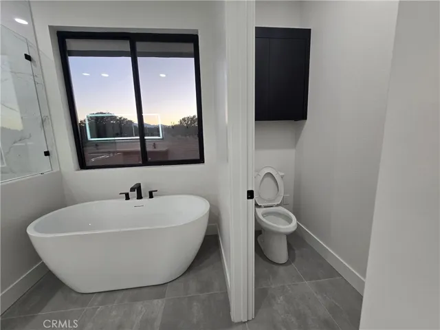 12025 Prairie Trail, Oak Hills, California 92344