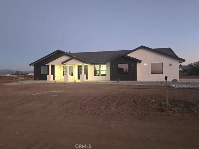 12025 Prairie Trail, Oak Hills, California 92344