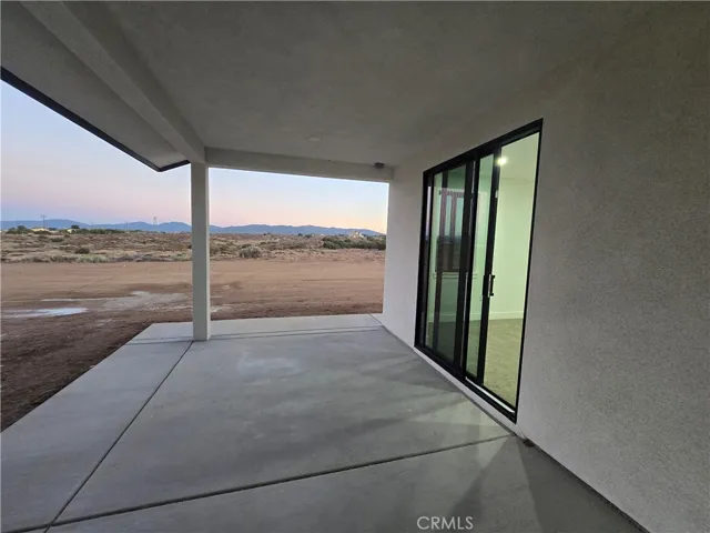 12025 Prairie Trail, Oak Hills, California 92344
