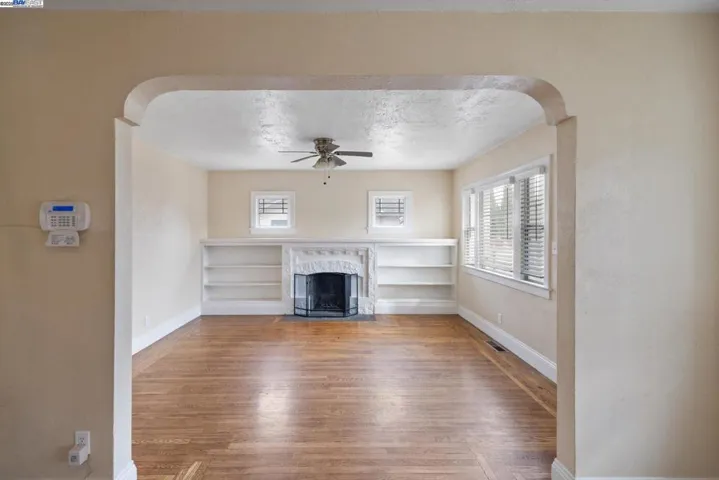 10109 Plymouth St, Oakland, California 94603