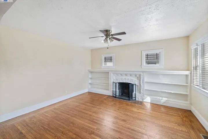 10109 Plymouth St, Oakland, California 94603