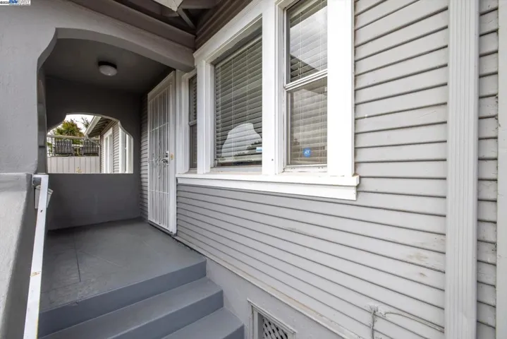 10109 Plymouth St, Oakland, California 94603