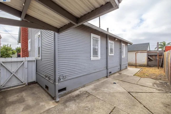 10109 Plymouth St, Oakland, California 94603