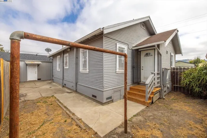 10109 Plymouth St, Oakland, California 94603