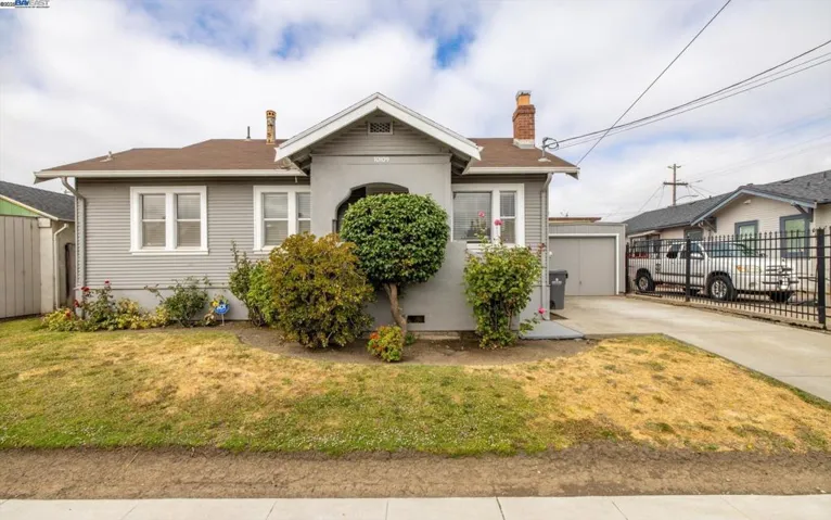 10109 Plymouth St, Oakland, California 94603