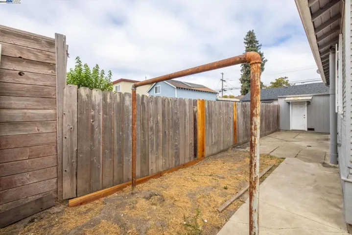10109 Plymouth St, Oakland, California 94603
