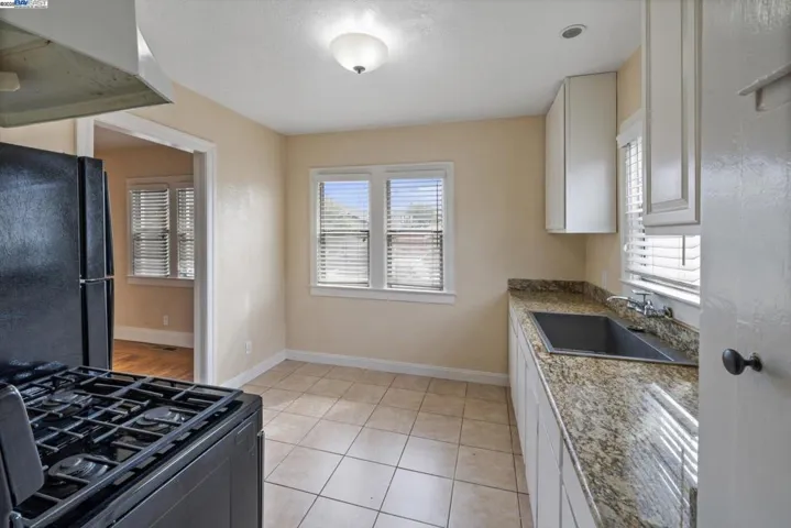 10109 Plymouth St, Oakland, California 94603