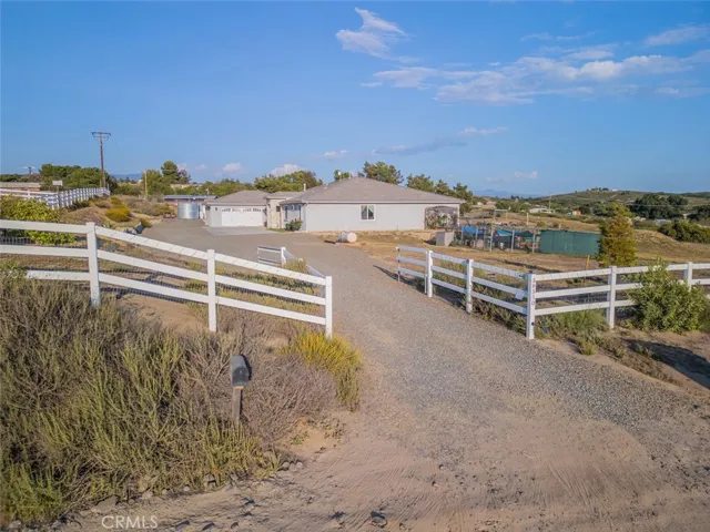 38550 Crossover Road, Temecula, California 92592
