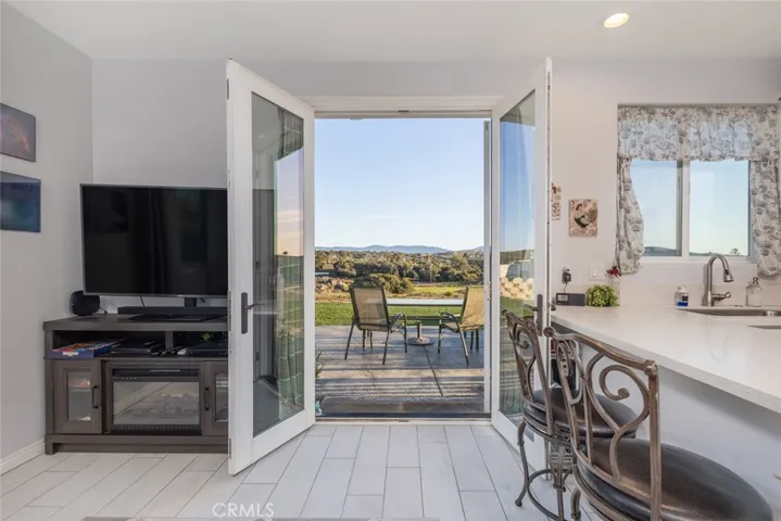 38550 Crossover Road, Temecula, California 92592