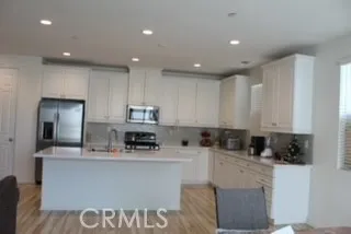 12454 Pinos Verde Lane, Victorville, California 92392