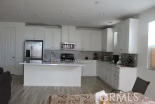 12454 Pinos Verde Lane, Victorville, California 92392
