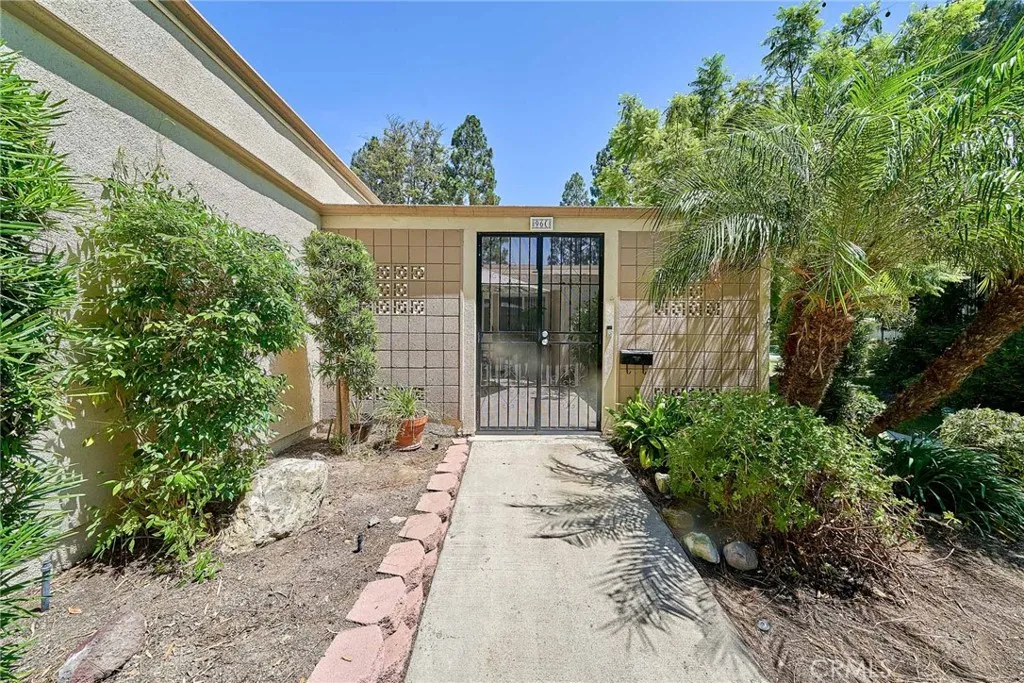 96 Calle Aragon C, Laguna Woods, California 92637, 2 Bedrooms Bedrooms, ,2 BathroomsBathrooms,Residential,For Sale,Calle Aragon,PW25188721