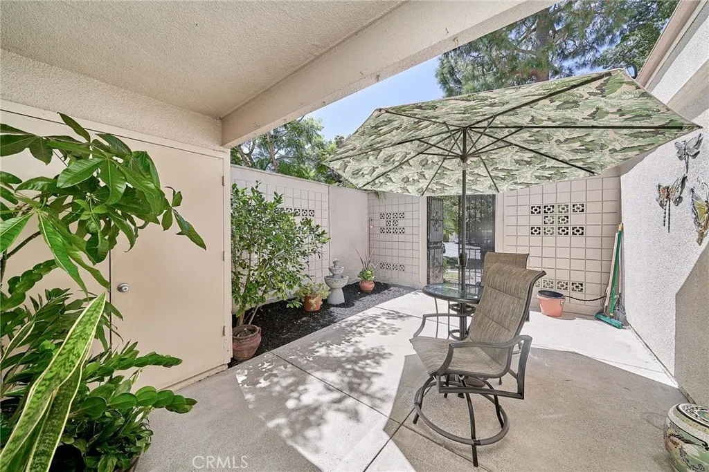 96 Calle Aragon C, Laguna Woods, California 92637 home-pic-1