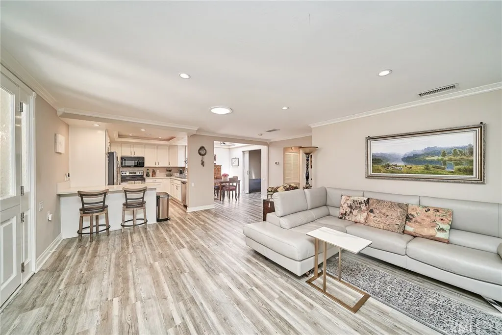 96 Calle Aragon C, Laguna Woods, California 92637 home-pic-5