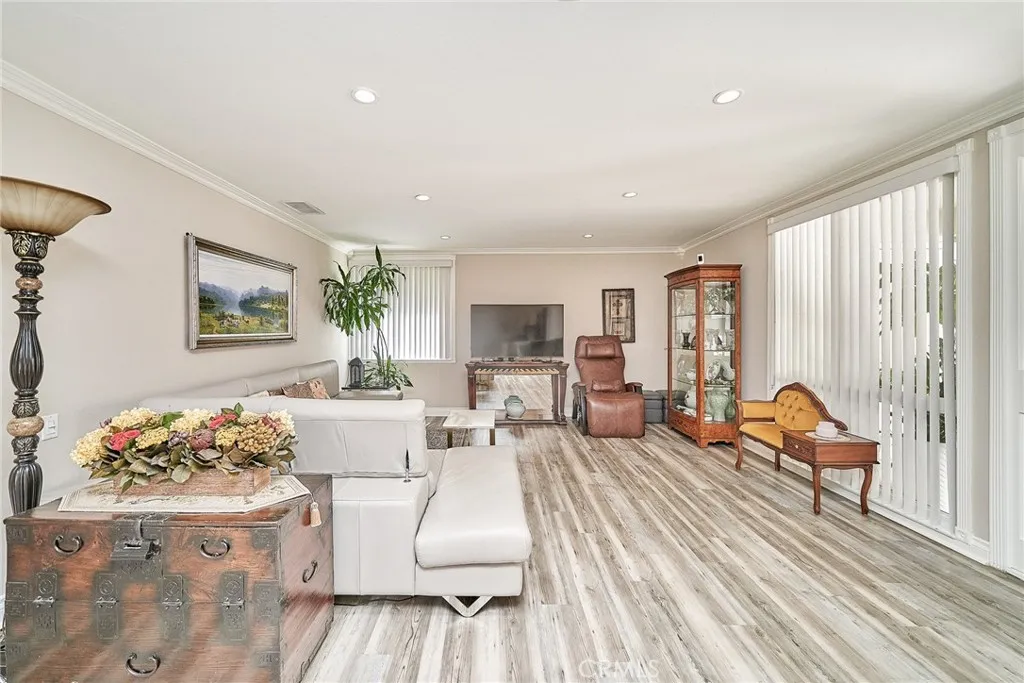 96 Calle Aragon C, Laguna Woods, California 92637 home-pic-4