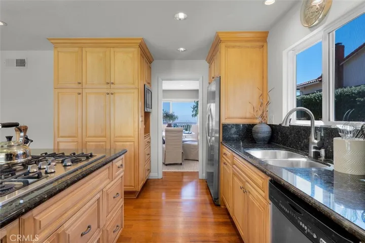 2446 Rue Le Charlene, Rancho Palos Verdes, California 90275