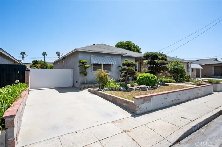 724 N Neptune Avenue, Wilmington, California 90744