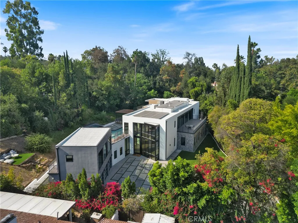 4653 Vanalden Avenue, Tarzana, California 91356, 6 Bedrooms Bedrooms, ,9 BathroomsBathrooms,Residential,For Sale,Vanalden,SR25187866