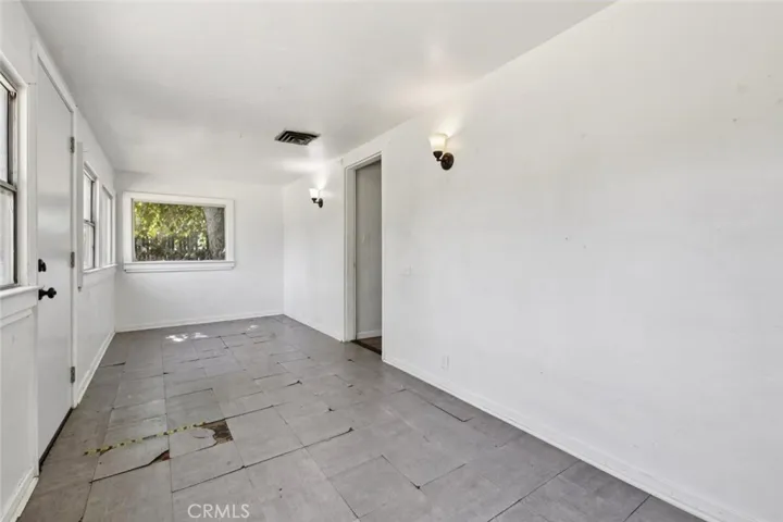 551 Hawthorne Street, Yuba City, California 95991
