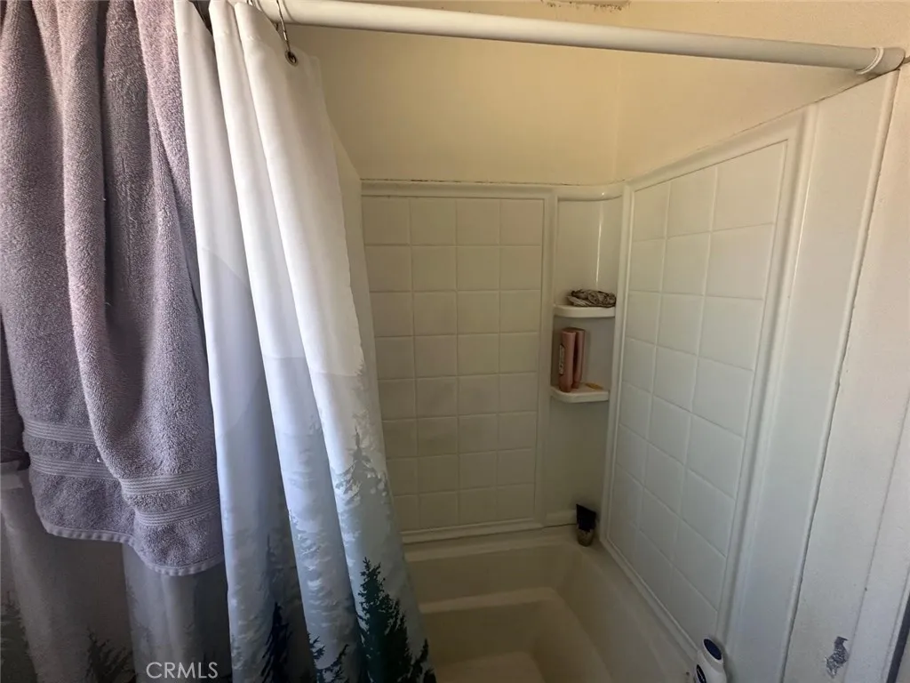 10851 Maple Avenue, Bloomington, California 92316 home-pic-27