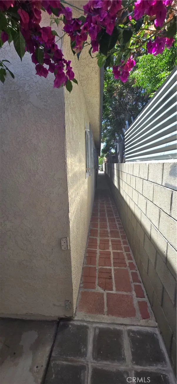 2459 E 111th Street, Los Angeles, California 90059 home-pic-11