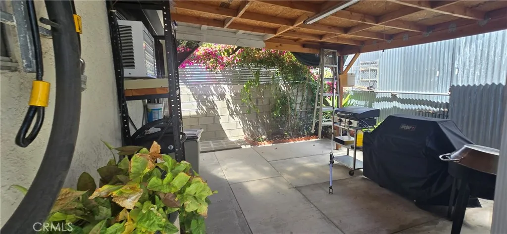 2459 E 111th Street, Los Angeles, California 90059 home-pic-8
